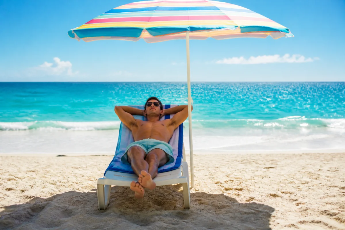 peut on bronzer sous un parasol